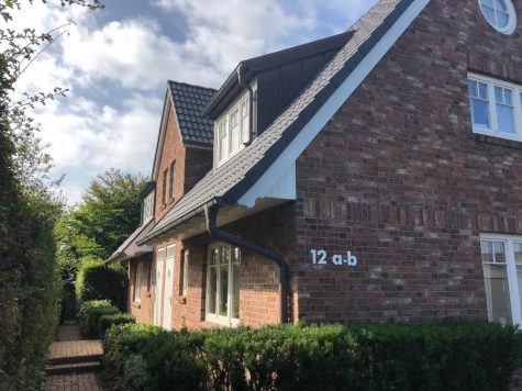 Verkauft!!! Reizvolles Doppelhaus mit zwei komfortablen Haushälften in Westerland/ Sylt, 25980 Westerland, Haus